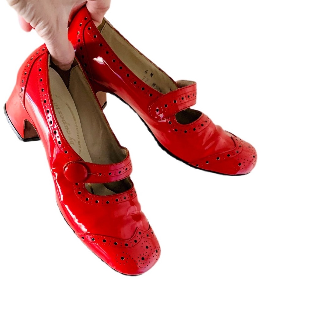 Vintage 60’s Mod Capezio True Red Patent Leather Mary Janes Sz 6